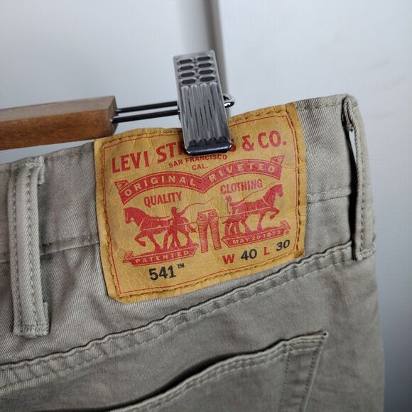 Levi's 541 Jeans Athletic Tapered Fit Stretch Mens Size 40x30 Khaki Tan - Picture 3 of 6